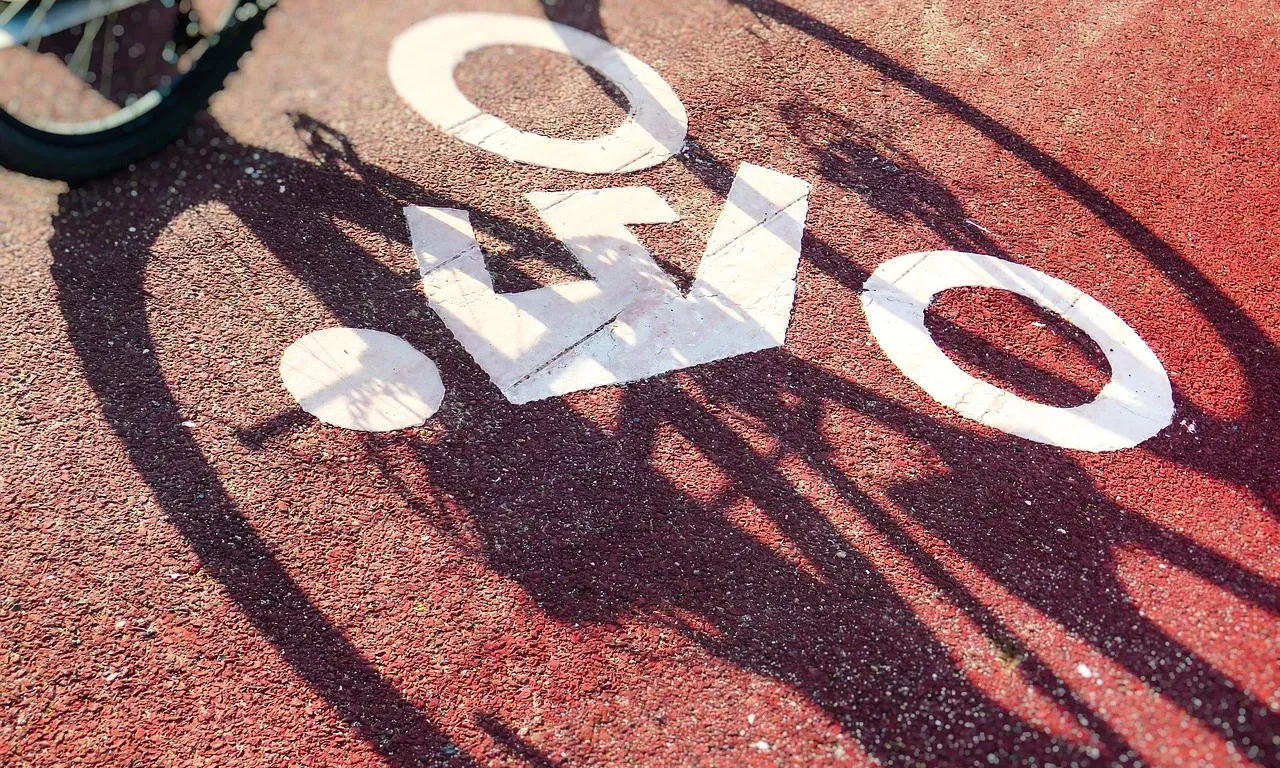 VÉLO ELLIPTIQUE SPINFIT